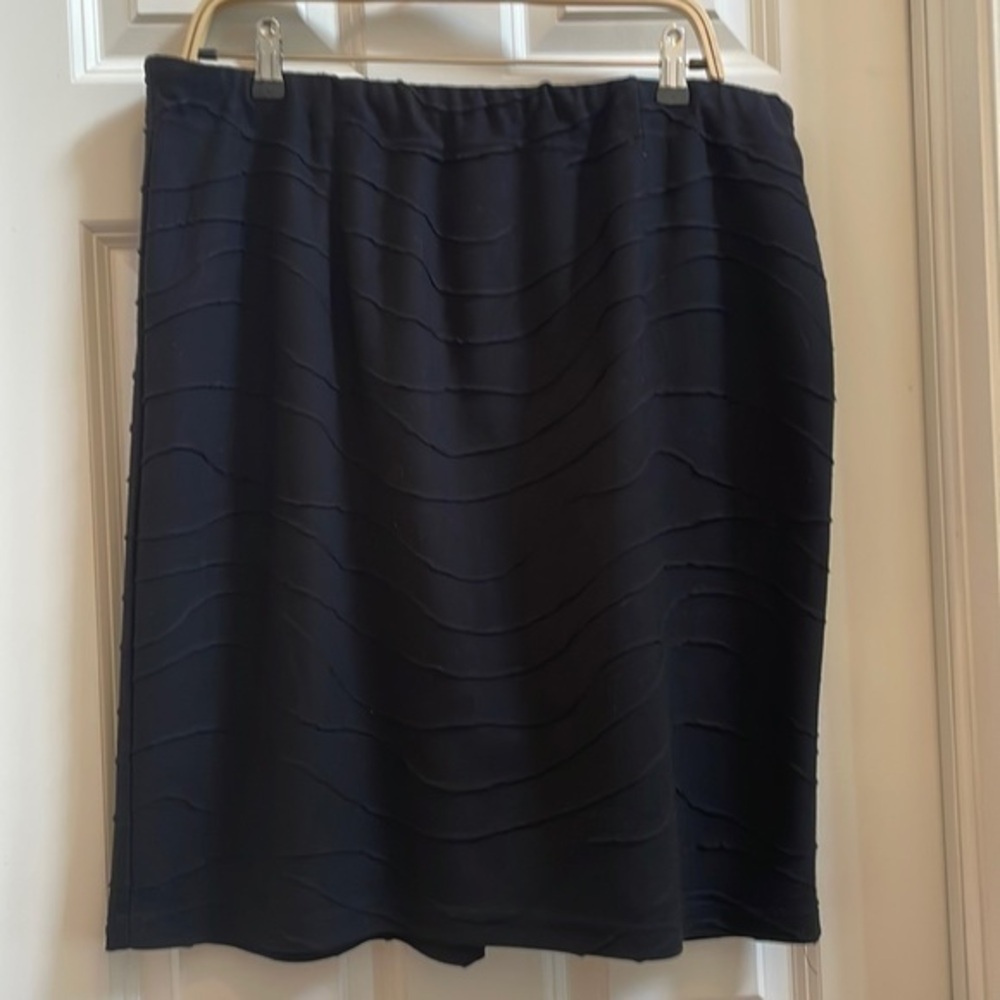 Dress barn black knit skirt